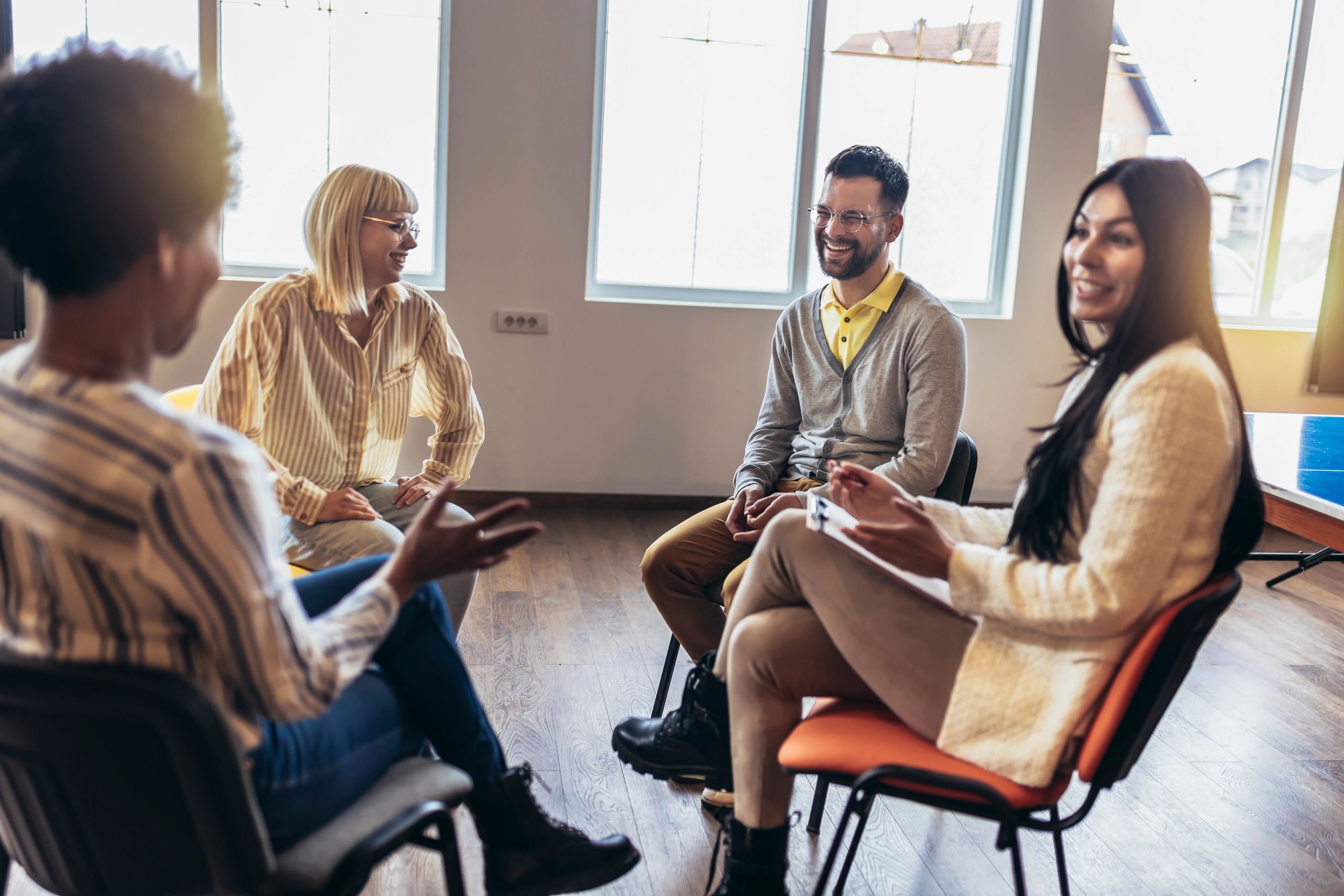 Recovery support group meeting at Pacific Way Living
